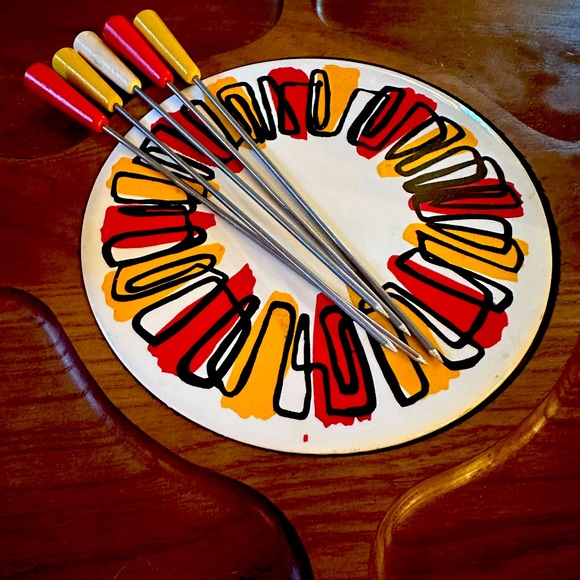 Vintage Hibachi Expandable 2-Tier Tray w/ Accessories - Picture 6 of 10